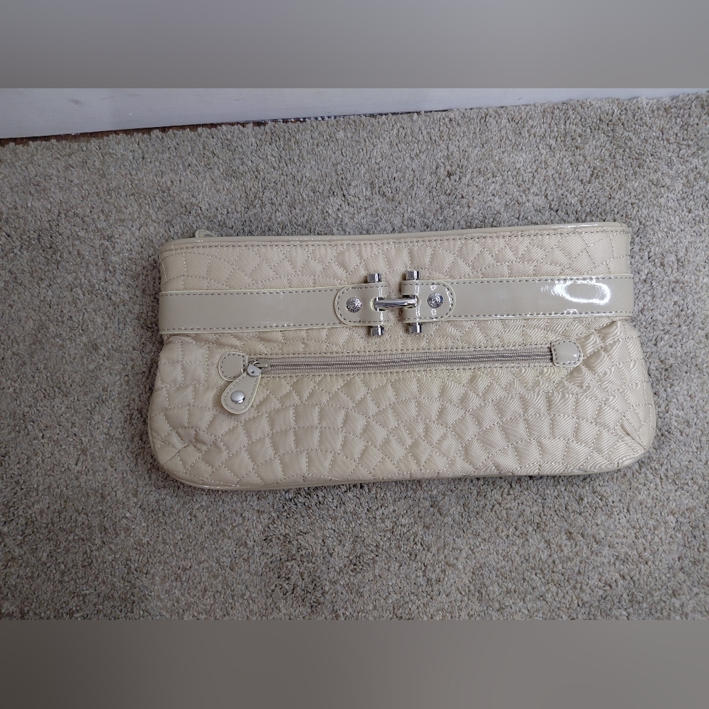 Vera Bladley Elegant Cream Quilted Clutch